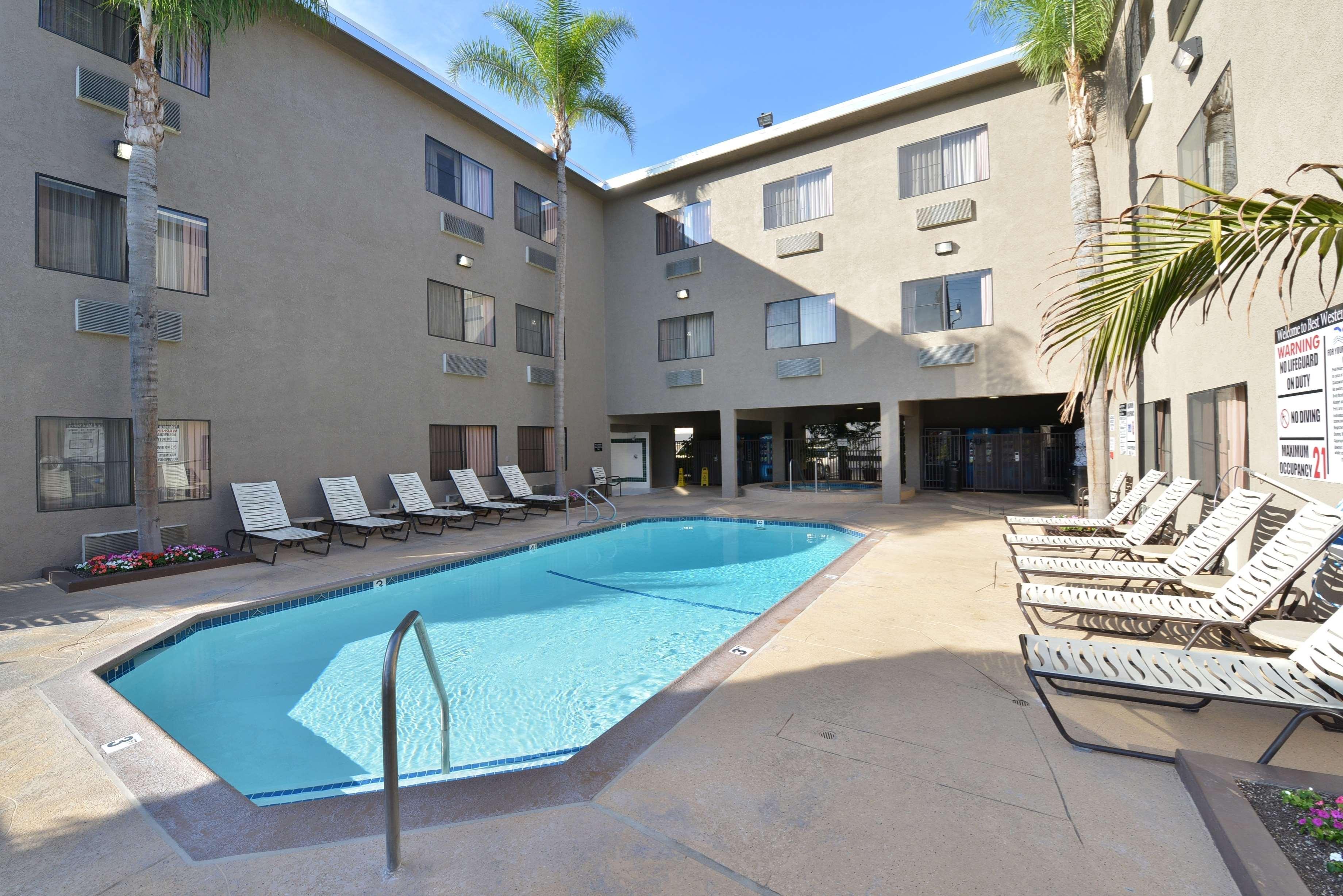 Best Western Plus Park Place Inn - Mini Suites Anaheim Exterior photo